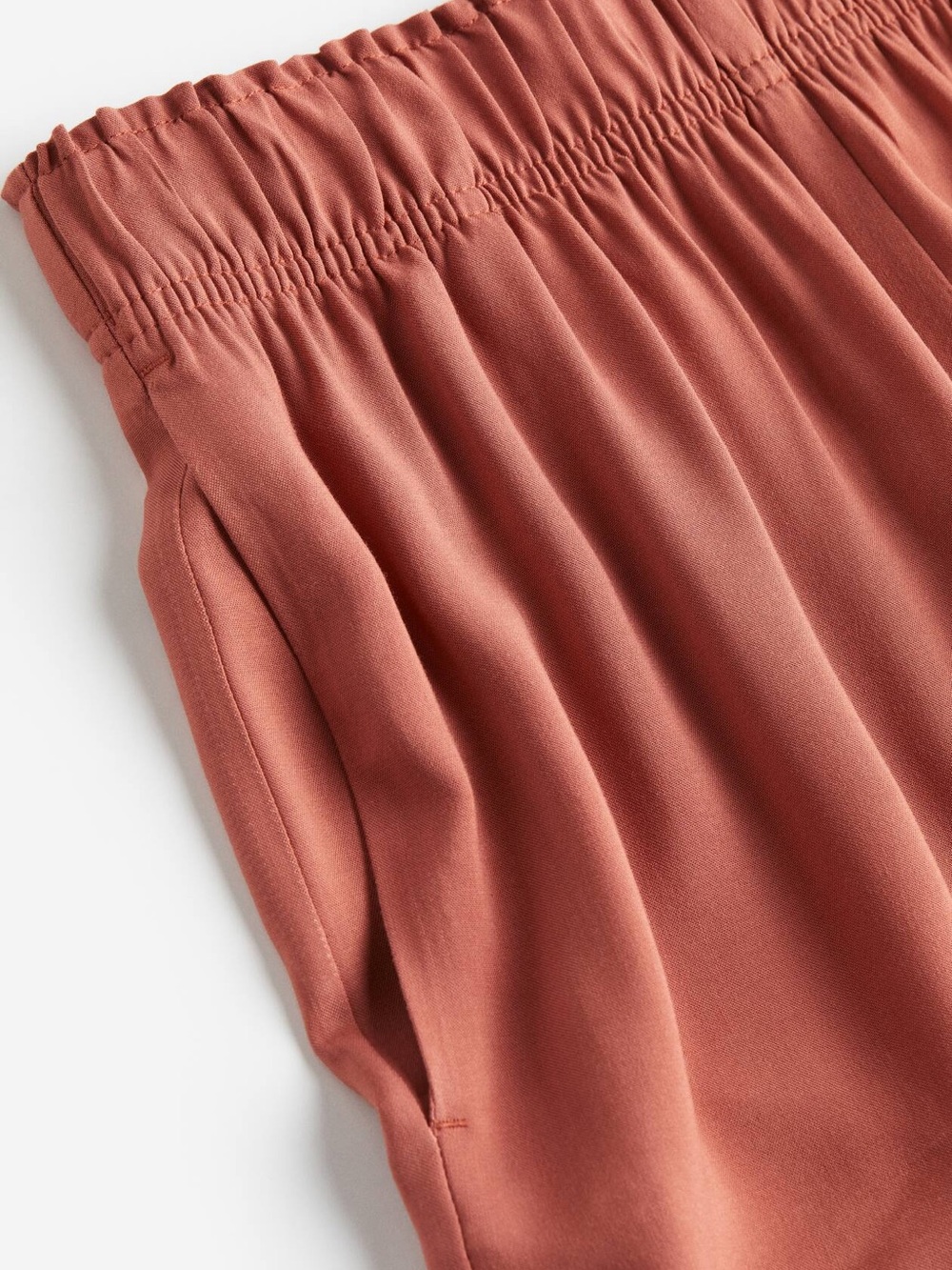 Cropped pull on pants - Picture 2 of 3